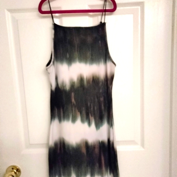 Summer dress - Picture 1 of 2